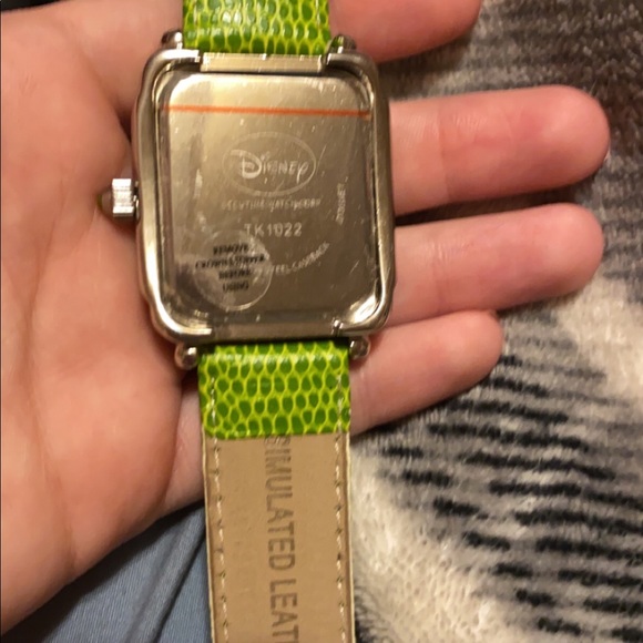 Brand new Tinker Bell watch . - Picture 3 of 3